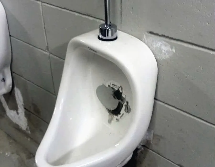 Urinario instalado