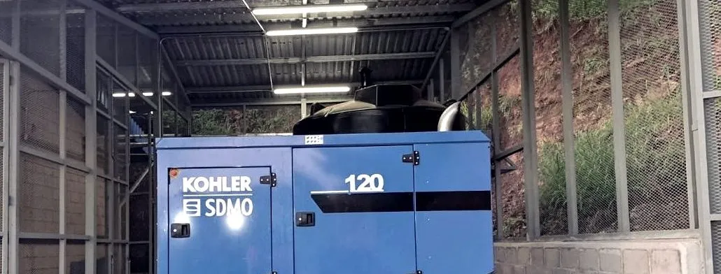 Generador eléctrico instalado en sitio