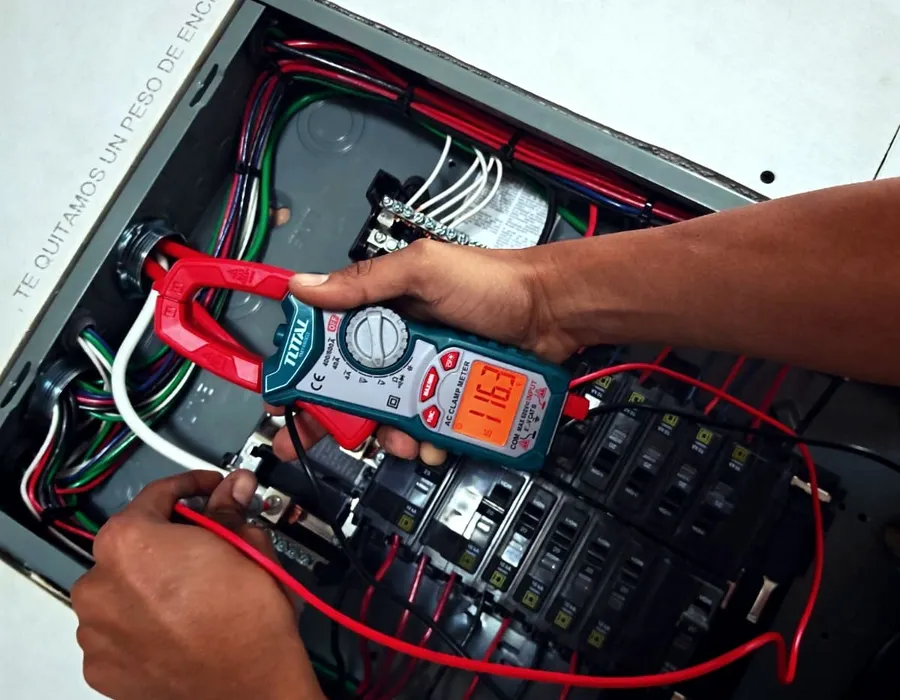 Pruebas en tablero eléctrico